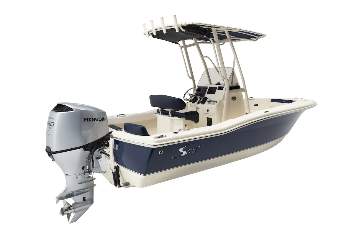 Seabrook Center Console Fishing Package Rear 
